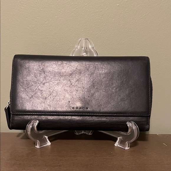 Coach Handbags - Coach Black Leather Wallet Vintage